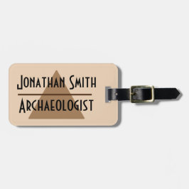 Uw eigen naam en banenminimalistische bruine piram bagagelabel