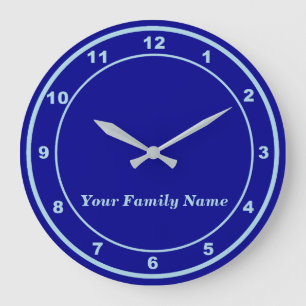 Uw familienaam op blauwe ronde wandklok