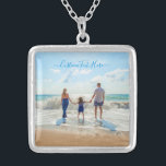 Uw foto Ketting cadeau met aangepaste tekst naam<br><div class="desc">Aangepaste foto en tekst Kettingen - Unique Your Own Design gepersonaliseerde familie / vrienden of persoonlijke Ketting / cadeau - Voeg uw foto en tekst - Formaat wijzigen en verplaatsen of verwijderen en toevoegen van onderdelen / afbeelding met aanpassingstool! Kies lettertype / grootte / kleur! Veel succes - wees gelukkig...</div>