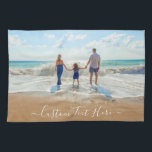 Uw foto keukenhanddoek met aangepaste tekst<br><div class="desc">Aangepaste foto- en tekstkeukenhanddoeken - Uniek uw eigen ontwerp - Gepersonaliseerde familie / vrienden of persoonlijke handdoek / cadeau - Voeg Jouw tekst en foto toe - Formaat wijzigen en elementen verplaatsen met ! Kies lettertype / grootte / ! Succes - wees blij:)</div>