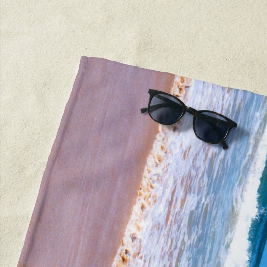 Uw foto strandlaken met aangepaste tekstnaam (In situ)