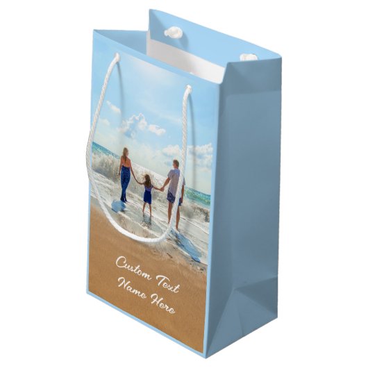 Uw fotocadeauttas met aangepaste tekst naam klein cadeauzakje (Achterkant Gekanteld)