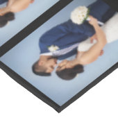 Uw fotopatroon op zwart gepersonaliseerd tafelkleed (Gekanteld)