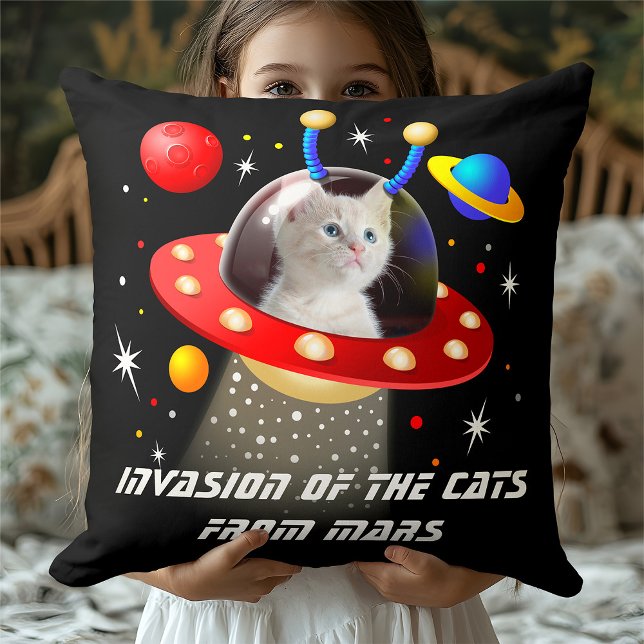 Uw kat in grappig Sci-Fi Cat UFO Space Alien Theme Kussen (Creator heeft geüpload)
