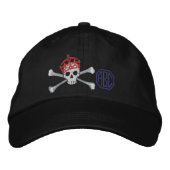Uw "Keep Calm Crossbones Skull Monogram" Geborduurde Pet (Voorkant)