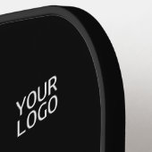 Uw Logo eenvoudige herhalende Logo | Zwart Pickleball Paddle (Links Detail)