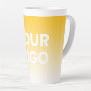 Uw logo en bewerkbare achtergrondkleurgradiënt latte mok