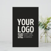Uw logo met bewerkbare QR-code en tekst Briefpapier (Staand voorkant)