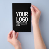 Uw logo met bewerkbare QR-code en tekst Flyer (Hand)