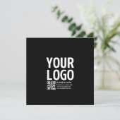 Uw logo met bewerkbare QR-code en tekst Save The Date (Staand voorkant)