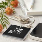 Uw logo met bewerkbare QR-code en tekst Sleutelhanger (Voorkant Rechts)