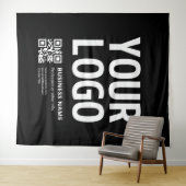 Uw logo met bewerkbare QR-code en tekst Wandkleed (In Situ (horizontaal))