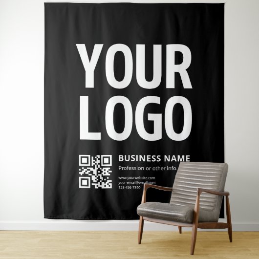 Uw logo met bewerkbare QR-code en tekst Wandkleed (In situ)