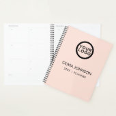 Uw Logo minimalistische Blush roze 2023-planner Planner (Display)