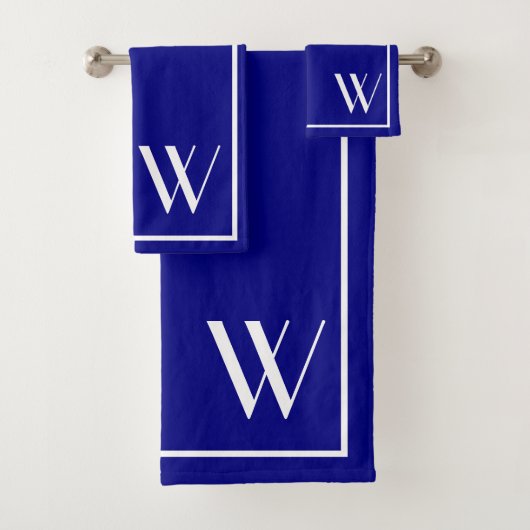 Uw monogram in marinesblauw&wit bad handdoek (Insitu)