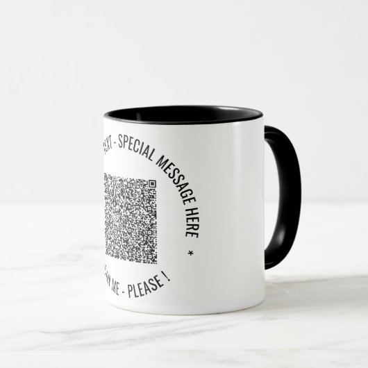 Uw QR-code en aangepaste tekst mok voorbeeld (Voorkant rechts)