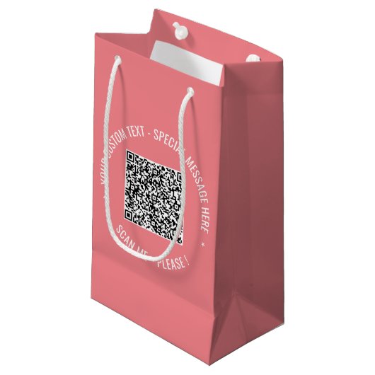 Uw QR Code Scannen Info Aangepaste tekstkleuren Ca Klein Cadeauzakje (Voorkant Gekanteld)