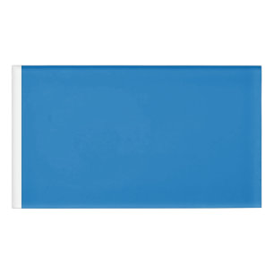 Uw ruimte met een tijdloze zwart-witte muur naambadge