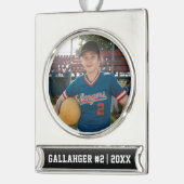 Uw sportfoto | Gepersonaliseerd Ornament Verzilverd Banner Ornament (Links)