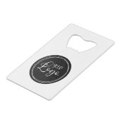 Uw zakelijke Logo op Black Circle Creditkaart Flessenopener (Voorkant Gekanteld)
