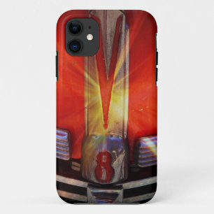V8 Chrome Emblem op Hotrod iPhone 11 Hoesje