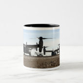 V-22 Osprey tiltrotor vliegtuig Tweekleurige Koffiemok (Center)