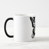 V Alphabet black butterfly Magische Mok (Links)