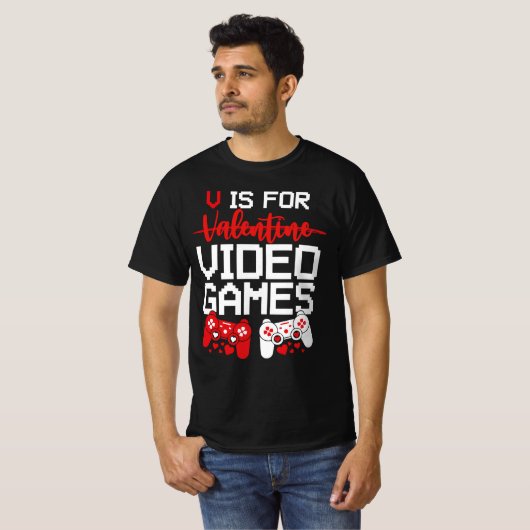 V is voor videogames Funny Valentijnsdag Gamer T-shirt (Voorkant volledig)