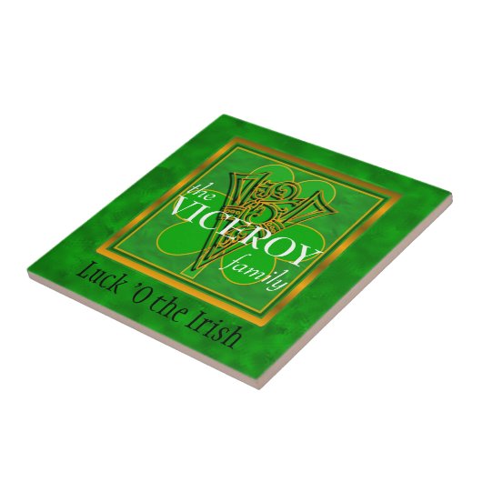 V "Luck of the Irish" Family Custom Monogram Tile Tegeltje (Zijkant)