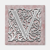 V Monogram 'Silver Stone' 2" Square Magnet (Voorkant)
