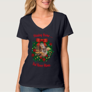 V Neck Navy Staying Home - maar nooit alleen Holid T-shirt