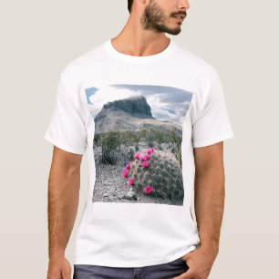 V.S., Texas, Big Bend National Park. Bloeiende T-shirt