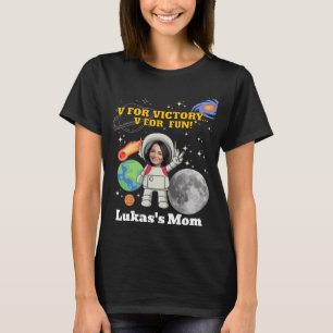 V Voor Victory V Voor Plezier Astronaut Jongen Ver T-shirt