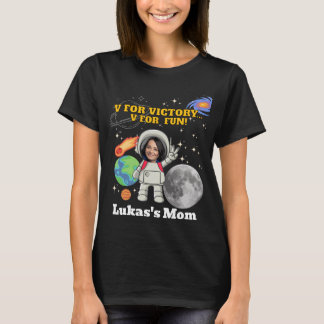 V Voor Victory V Voor Plezier Astronaut Jongen Ver T-shirt