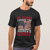 VA Verpleegster Zorg Voor Amerika's Helden Patriot T-shirt (Voorkant)