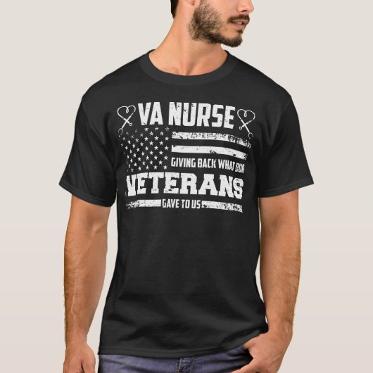VA Zuster geeft terug wat onze veteranen ons hebbe T-shirt (Voorkant)
