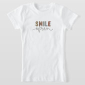 Vaak Glimlachen t-shirt ontwerp (Laagn)