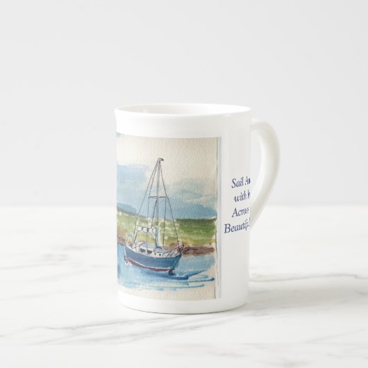 Vaar weg op een Blue Sailboat Bone China Mok (Voorkant rechts)