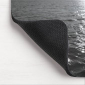 Vaartuig op afstand op zee muismat (Hoek)