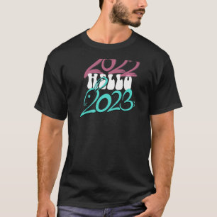 Vaarwel 2022 Hallo 2023 Welkom Cat Rabbit Year op T-shirt