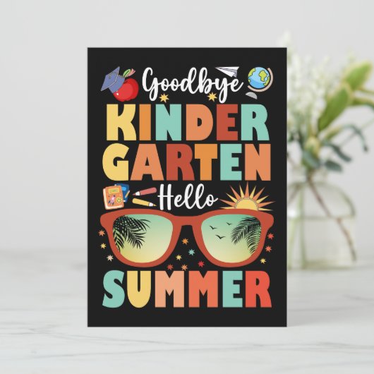 Vaarwel Kindergarten Hallo Summer Afstuderen Aankondiging (Staand voorkant)