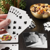 Vaas met bol pokerkaarten (Insitu)