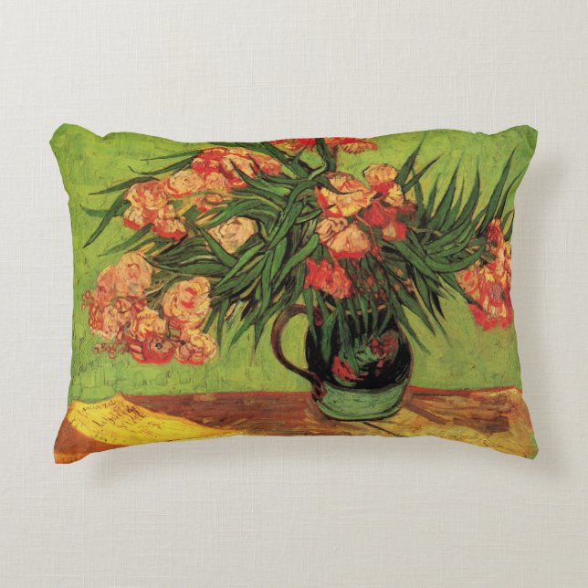 Vaas met oleanders en boeken van Vincent van Gogh Accent Kussen (Voorkant)