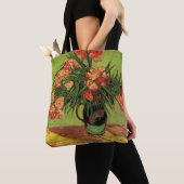 Vaas met oleanders en boeken van Vincent van Gogh Tote Bag (Dichtbij)