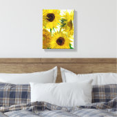 Vaas met twaalf zonnebloemen, Van Gogh Fine Art Canvas Afdruk (Insitu (Slaapkamer))