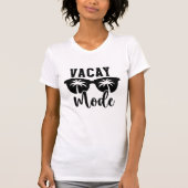 Vacay Mode SunGlasses with Modern Tipography T-shirt (Voorkant)