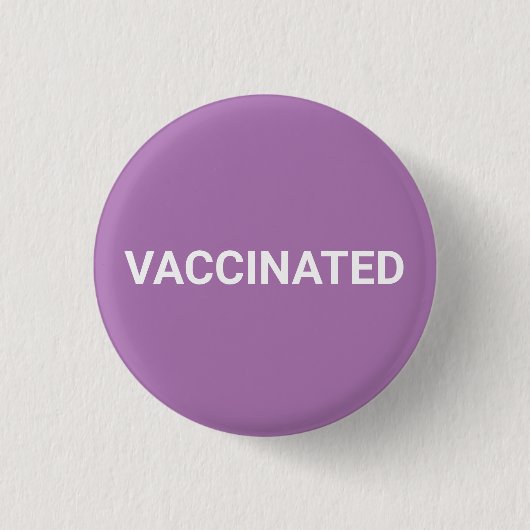 Vaccinated, lavender white pin button (Voorkant)