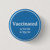 Vaccineerd (blauw) met aangepaste datums ronde button 3,2 cm (Voorkant)