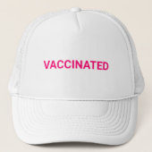 Vaccineerd, fuchsia hot-roze, cool wit trucker pet (Voorkant)