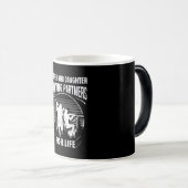 Vader-dochter-jachtpartners voor levenslange cadea magische mok (Voorkant rechts)